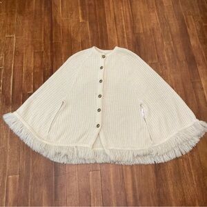 Vintage 60s70s  cape poncho acrylic with fringe